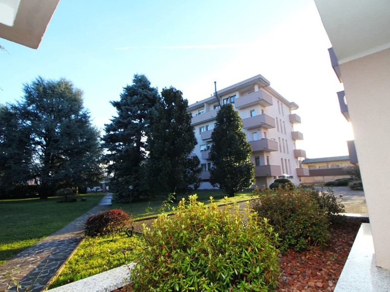 Trilocale in Vendita a Cerro Maggiore, 169'000&euro;, 110 m², con Box