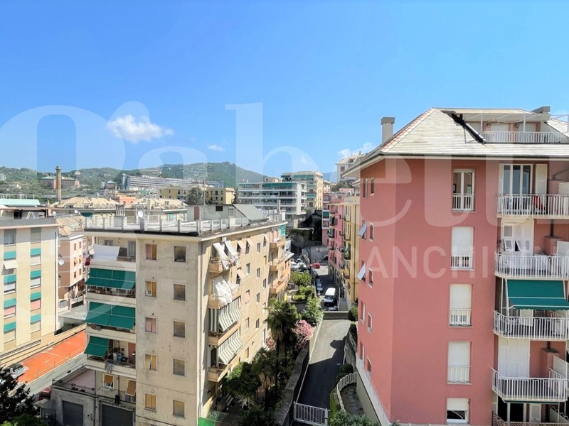 Quadrilocale in Affitto a Genova, 1'000&euro;, 108 m², arredato
