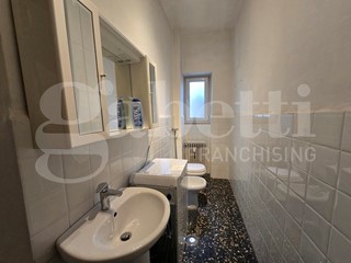 Bilocale in Vendita a Torino, 95'000&euro;, 41 m², arredato