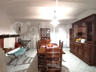 Quadrilocale in Vendita a Carrara, 149'000&euro;, 127 m²