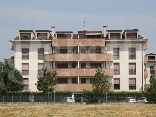 Bilocale in Affitto a Cesano Maderno, 155'000&euro;, 55 m², arredato, con Box