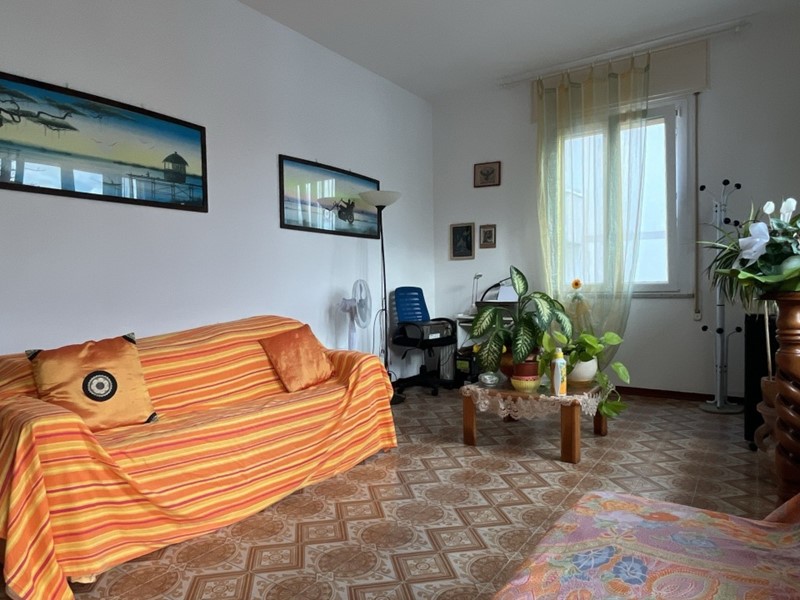 Trilocale in Vendita a Rimini, 295'000&euro;, 140 m², con Box