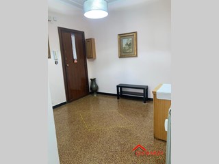 Appartamento in Affitto a Genova, zona Sestri Ponente, 570&euro;, 83 m², arredato