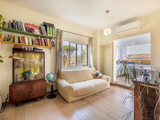 Appartamento in Vendita a Roma, zona Appia nuova, 295'000&euro;, 80 m²