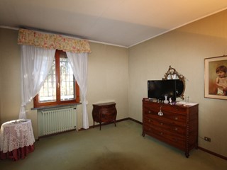 Appartamento in Vendita a Reggio Emilia, zona Villa al Poggio, 239'000&euro;, 142 m², con Box