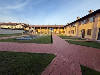 Trilocale in Vendita a Castegnato, 197'000&euro;, 114 m², con Box