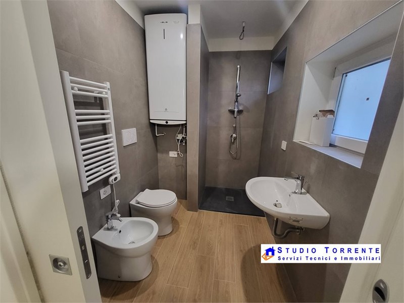 Quadrilocale in Vendita a Milano, 295'000&euro;, 90 m²