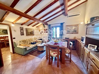 Trilocale in Vendita a Cecina, zona Collemezzano Alto, 140'000&euro;, 60 m²