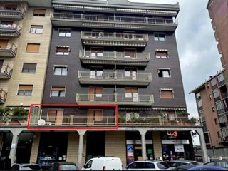 Quadrilocale in Vendita a Torino, 105'000&euro;, 108 m²