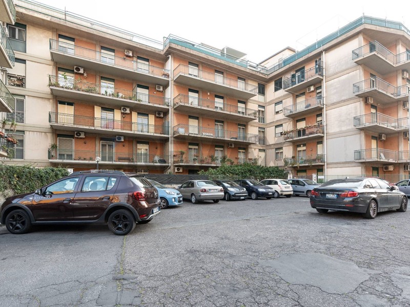 Appartamento in Vendita a Catania, 188'000&euro;, 126 m²