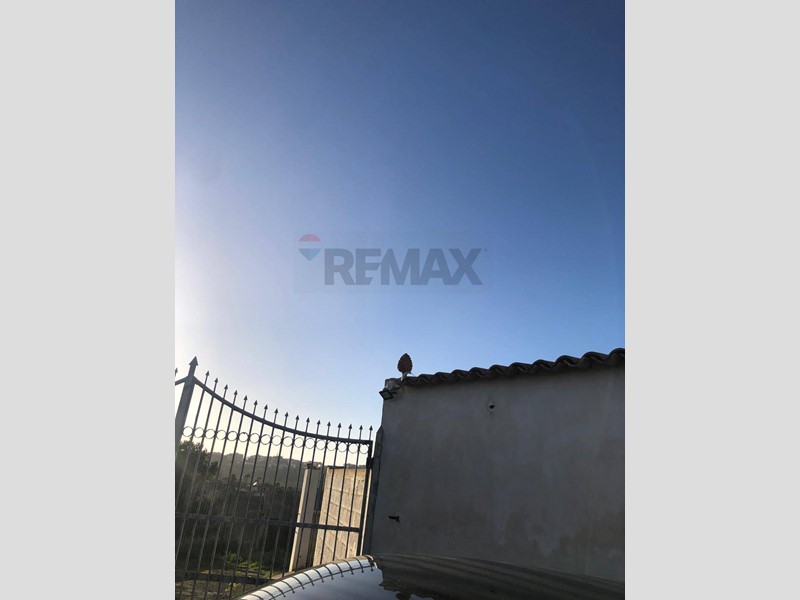 Monolocale in Vendita a Caltagirone, 50'000&euro;, 144 m²