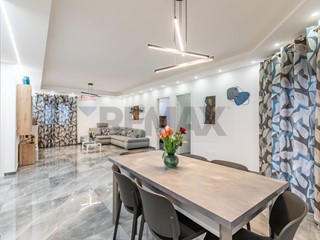 Trilocale in Vendita a Caltagirone, 105'000&euro;, 105 m²