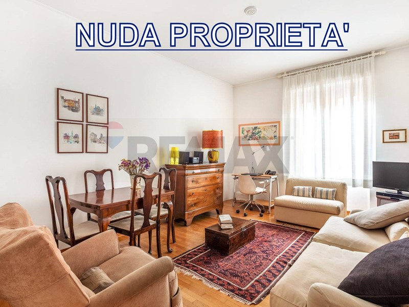 Bilocale in Vendita a Milano, 290'000&euro;, 70 m²