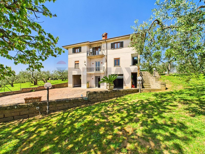 Quadrilocale in Vendita a Formello, 195'000&euro;, 130 m²