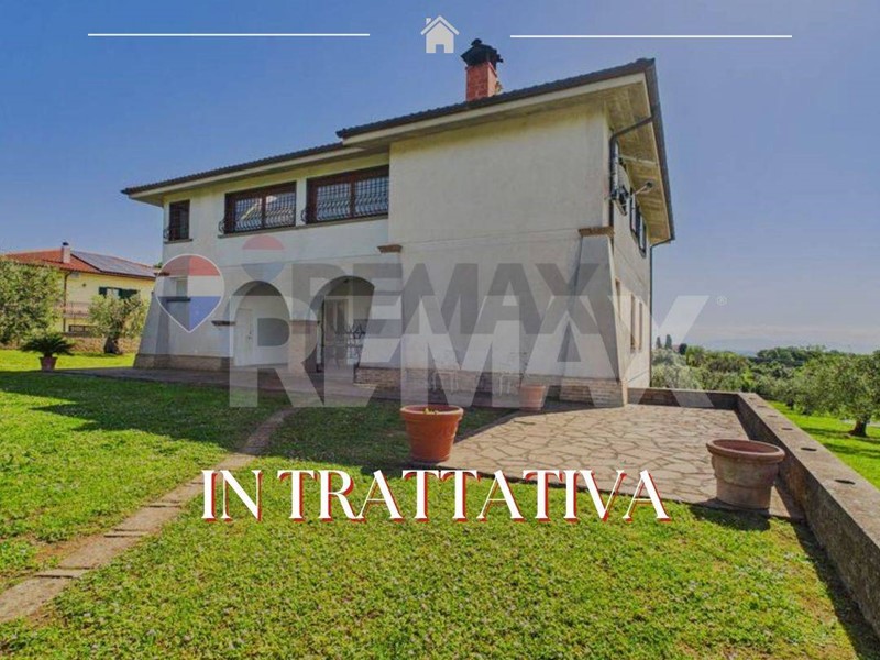 Quadrilocale in Vendita a Formello, 230'000&euro;, 155 m²