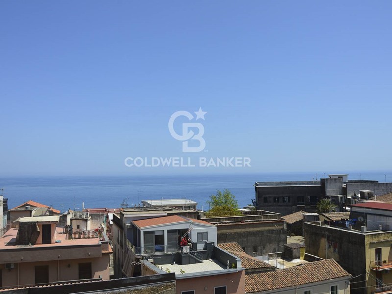 Trilocale in Vendita a Acireale, 69'000&euro;, 86 m²