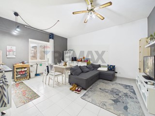 Bilocale in Vendita a Formello, 101'000&euro;, 59 m²