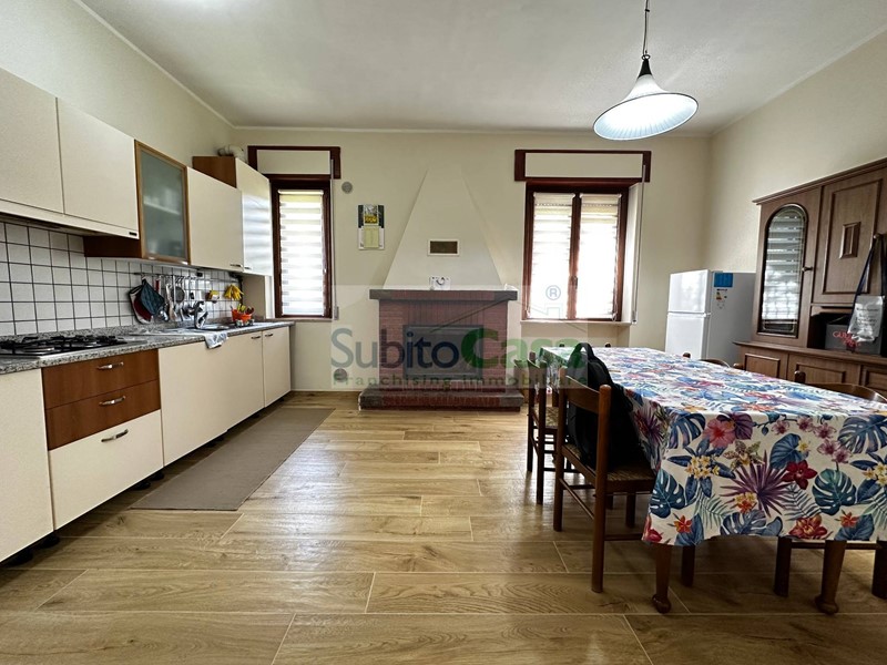 Quadrilocale in Affitto a Chieti, 700&euro;, 100 m²