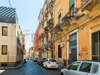 Quadrilocale in Vendita a Catania, 65'000&euro;, 130 m²