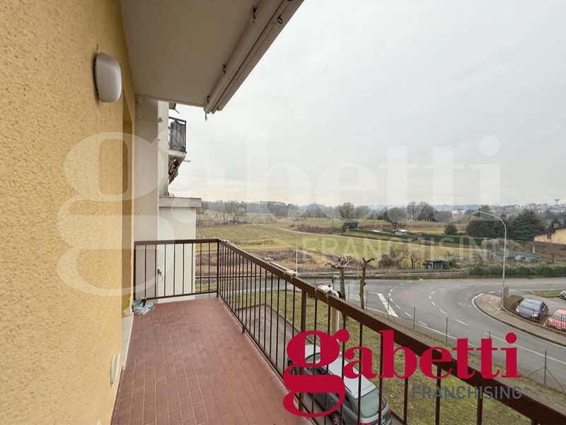 Quadrilocale in Vendita a Merone, 125'000&euro;, 120 m², con Box