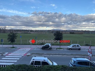 Trilocale in Vendita a Pomezia, 175'000&euro;, 80 m²