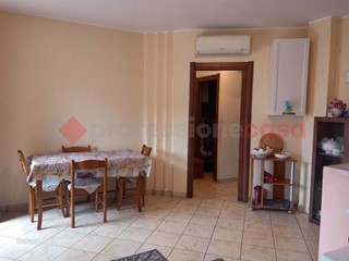 Trilocale in Vendita a Albaredo d'Adige, 129'000&euro;, 80 m²