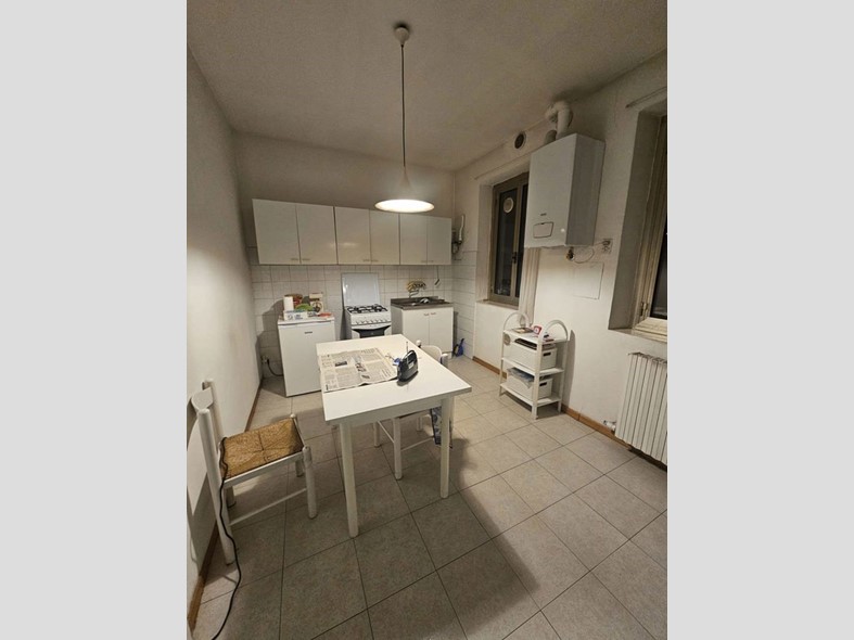 Appartamento in Vendita a Verona, 160'000&euro;, 85 m²