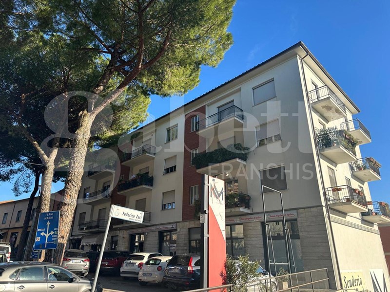 Appartamento in Vendita a Amelia, 88'000&euro;, 112 m²