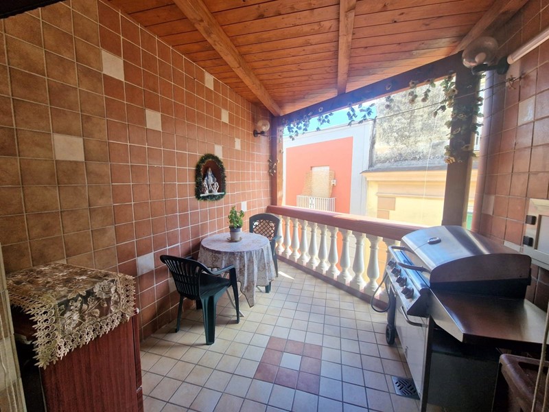 Trilocale in Vendita a Napoli, 275'000&euro;, 100 m²