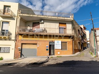 Appartamento in Vendita a Catania, 155'000&euro;, 111 m²
