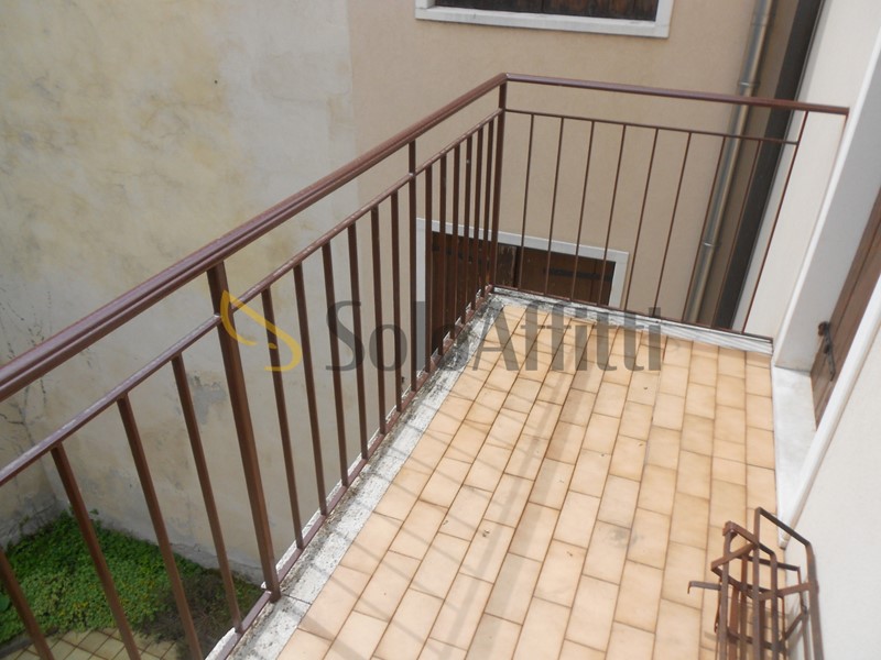 Quadrilocale in Affitto a Padova, zona Centro storico, 1'000&euro;, 95 m²