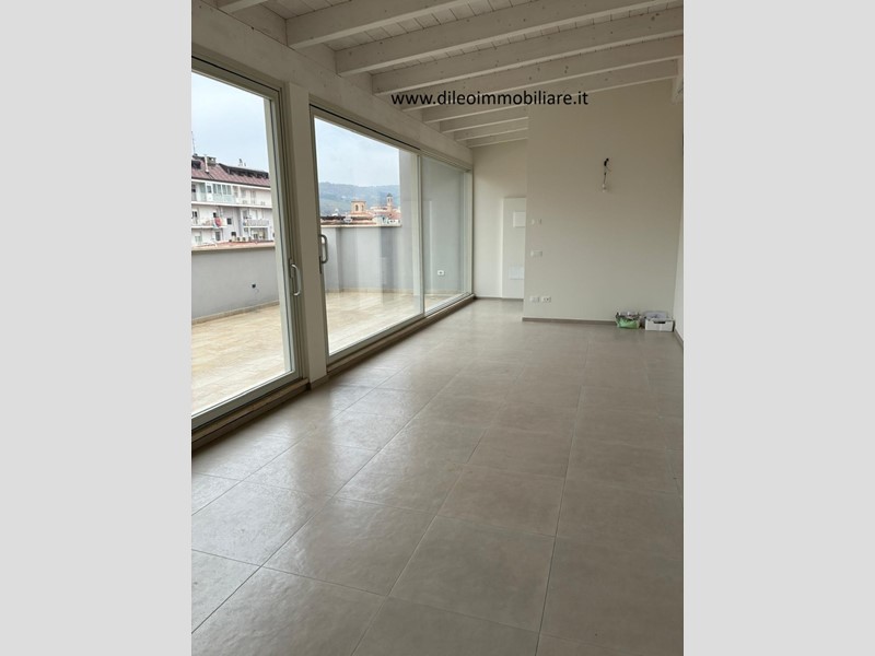 Appartamento in Affitto a San Benedetto del Tronto, 1'500&euro;, 120 m²