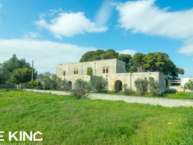 Appartamento in Vendita a Muro Leccese, 290'000&euro;, 903 m²