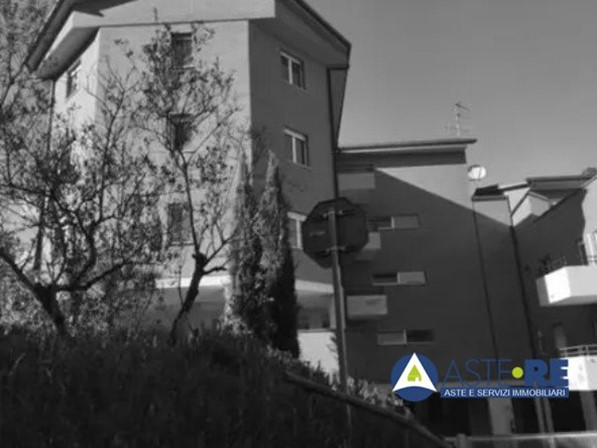 Trilocale in Vendita a Orte, 90'000&euro;, 80 m²