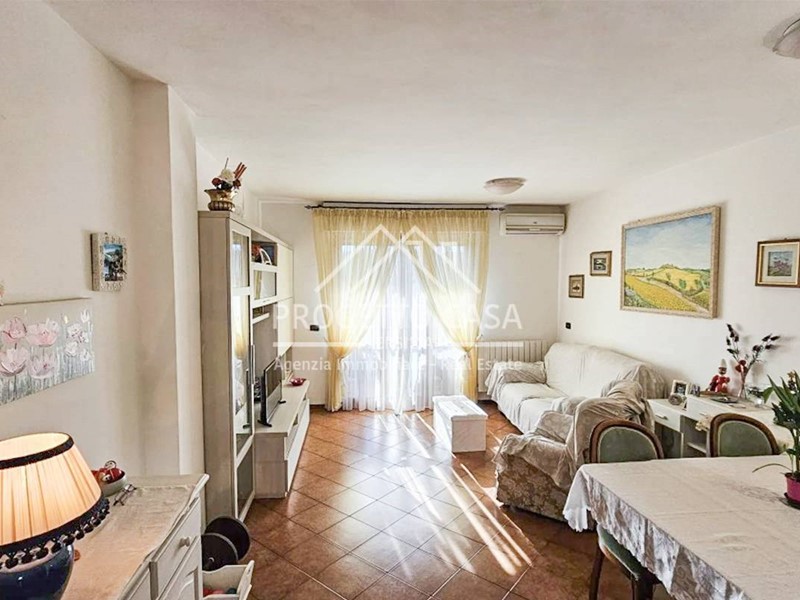 Appartamento in Vendita a Viareggio, 245'000&euro;, 110 m²