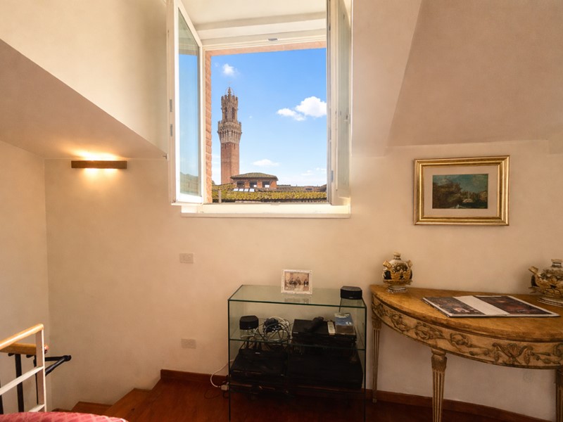 Quadrilocale in Vendita a Siena, 630'000&euro;, 148 m²