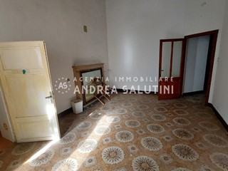 Trilocale in Vendita a Buti, 45'000&euro;, 60 m²