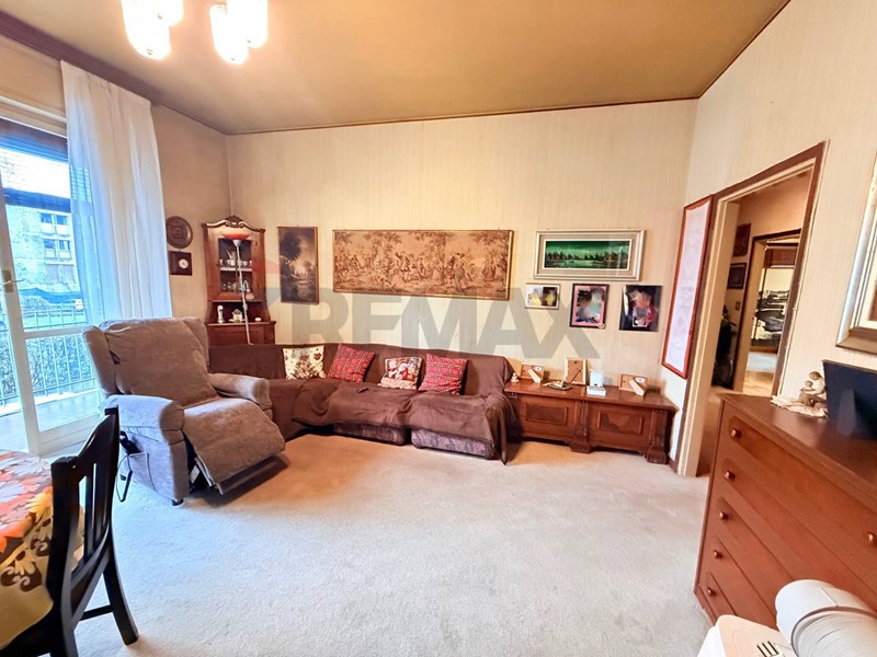 Trilocale in Vendita a Milano, 260'000&euro;, 100 m²