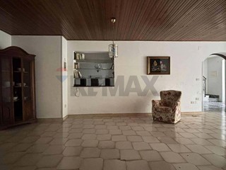 Quadrilocale in Vendita a Altofonte, 49'000&euro;, 155 m²