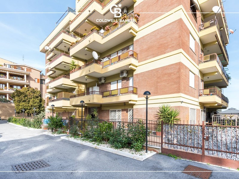 Quadrilocale in Vendita a Rignano Flaminio, 119'000&euro;, 140 m²