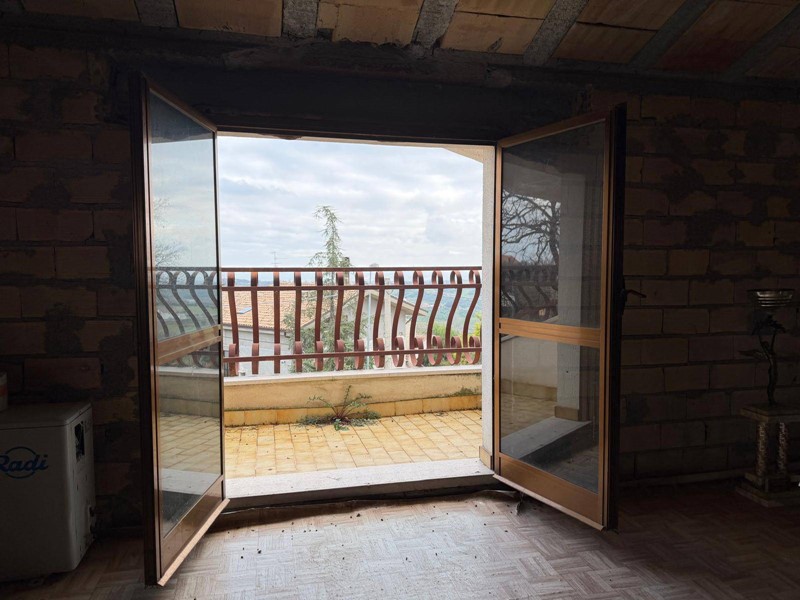 Monolocale in Vendita a Pianella, 40'000&euro;, 100 m²