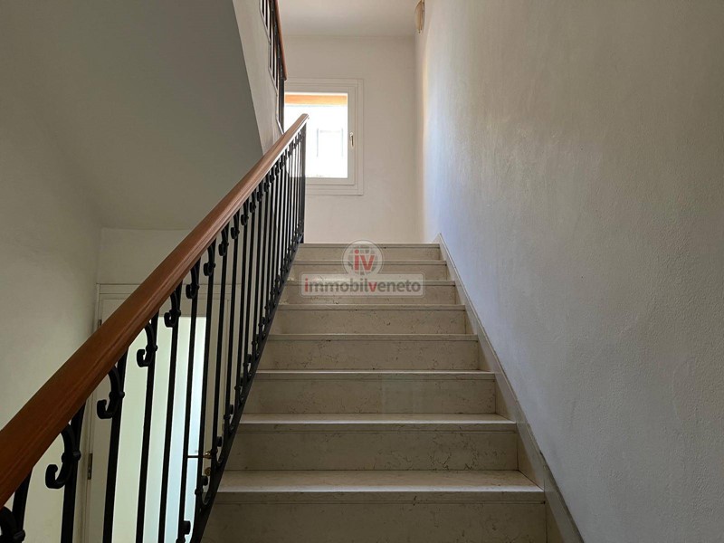 Appartamento in Vendita a Lonigo, 140'000&euro;, 188 m²