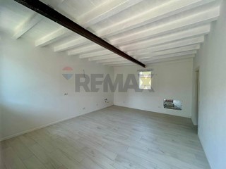 Bilocale in Vendita a Vanzaghello, 126'000&euro;, 70 m²