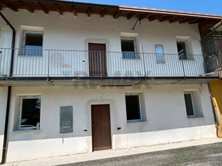 Trilocale in Vendita a Vanzaghello, 206'000&euro;, 110 m²