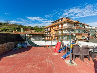 Quadrilocale in Vendita a Aci Catena, 83'000&euro;, 125 m²