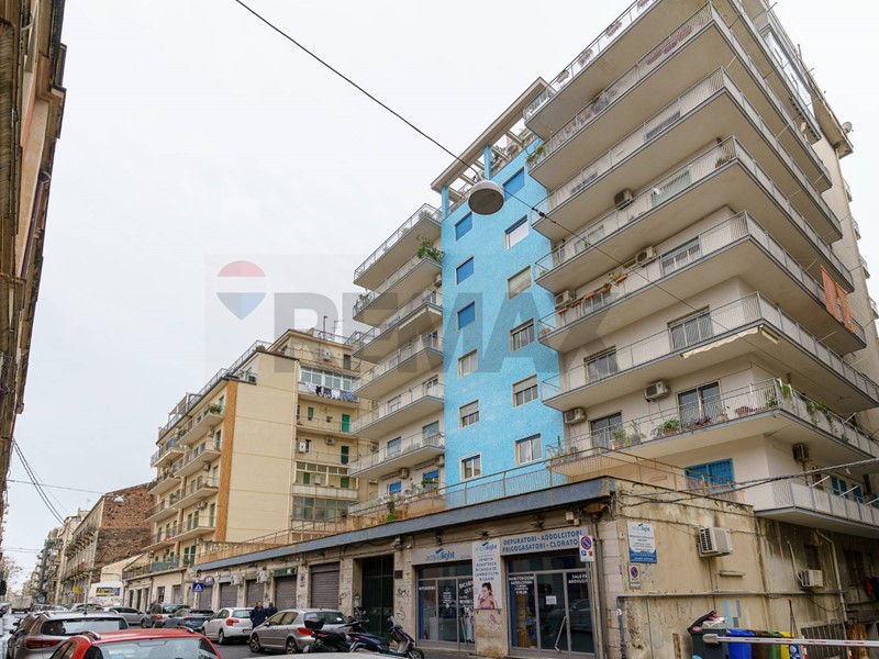 Appartamento in Vendita a Catania, 279'000&euro;, 201 m²