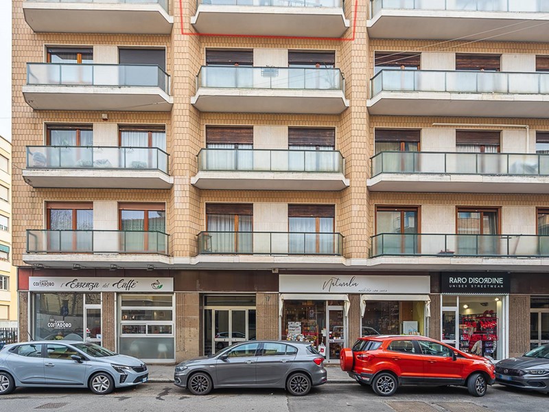 Trilocale in Vendita a Torino, 195'000&euro;, 90 m²