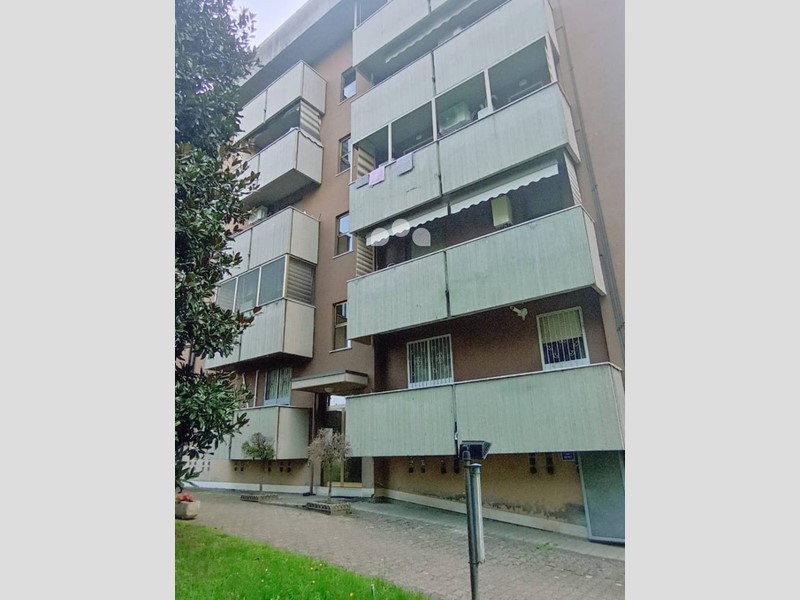 Trilocale in Vendita a Tavazzano con Villavesco, 139'000&euro;, 80 m²