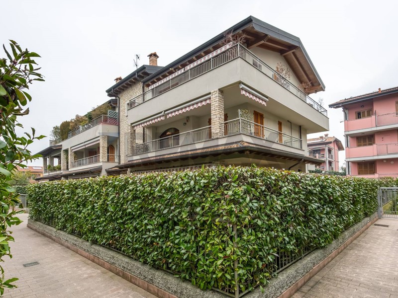 Trilocale in Vendita a Trezzano Rosa, 250'000&euro;, 90 m²