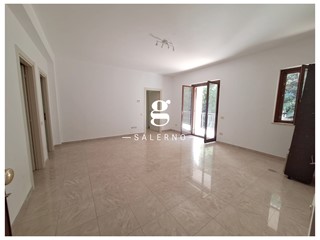 Trilocale in Vendita a Salerno, 240'000&euro;, 79 m²